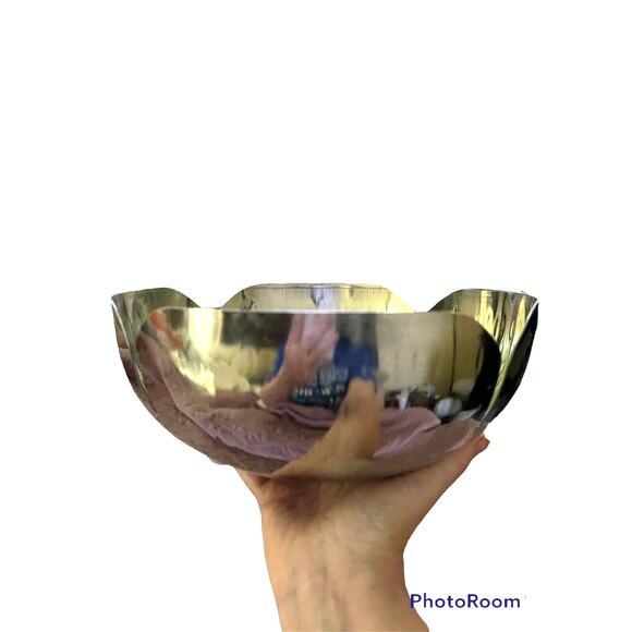 Silver floral metal bowl - Picture 1 of 3